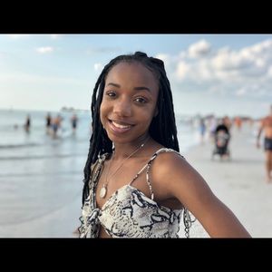 Meet your Posher, Shaulay